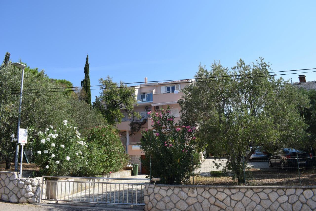 Apartmani Katica Novalja Εξωτερικό φωτογραφία