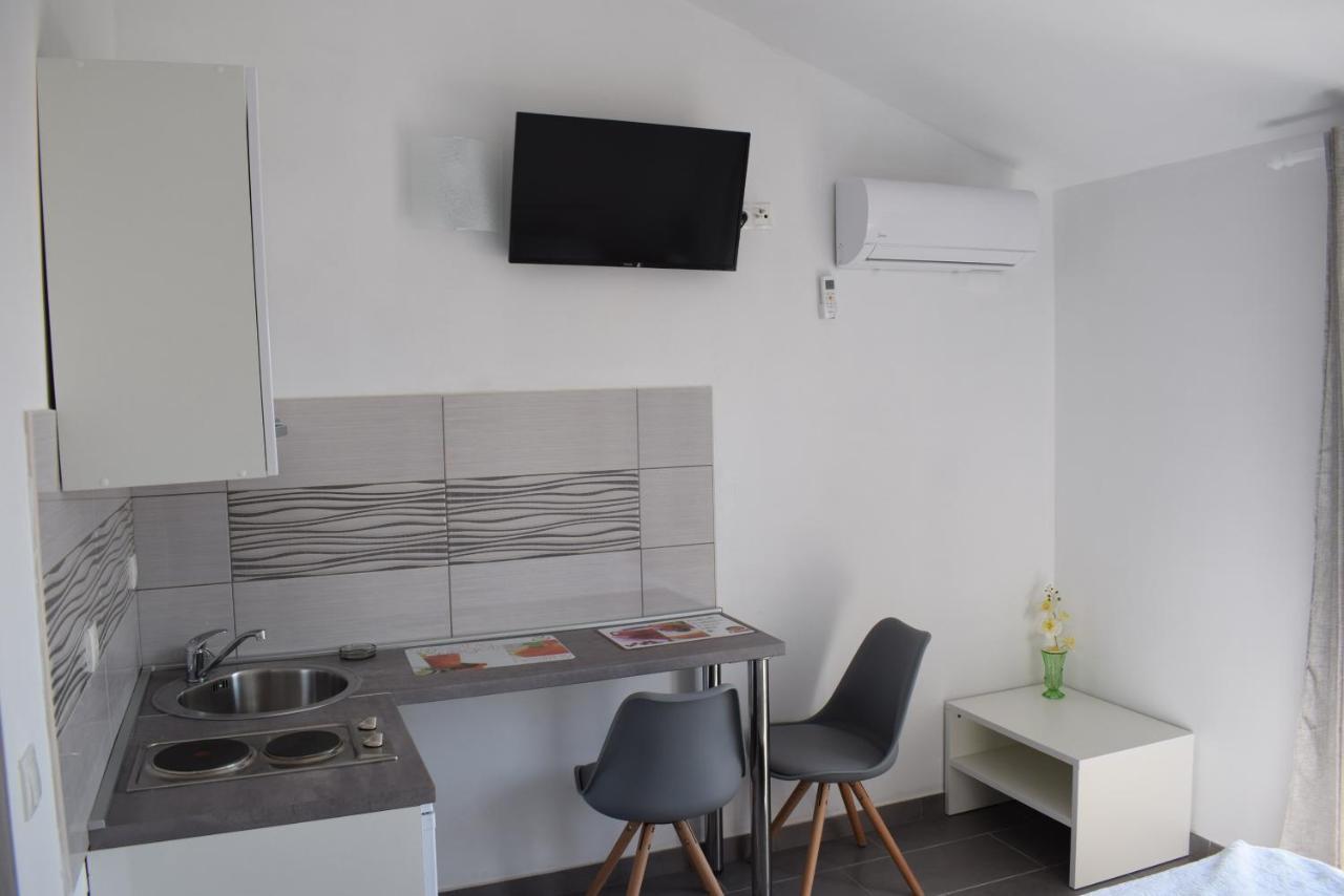 Apartmani Katica Novalja Εξωτερικό φωτογραφία